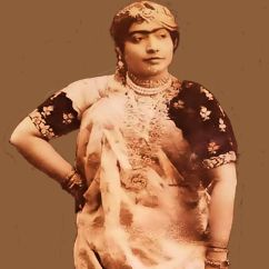 Gauhar Jaan. The first singer recorded in gramophne in 1902